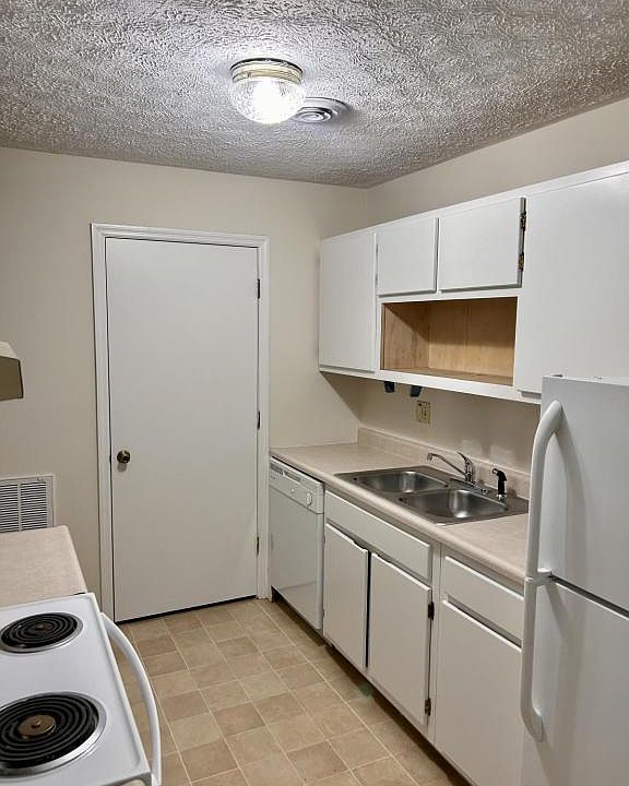 303 Farside Dr APT 3, Rogersville, TN 37857 Zillow