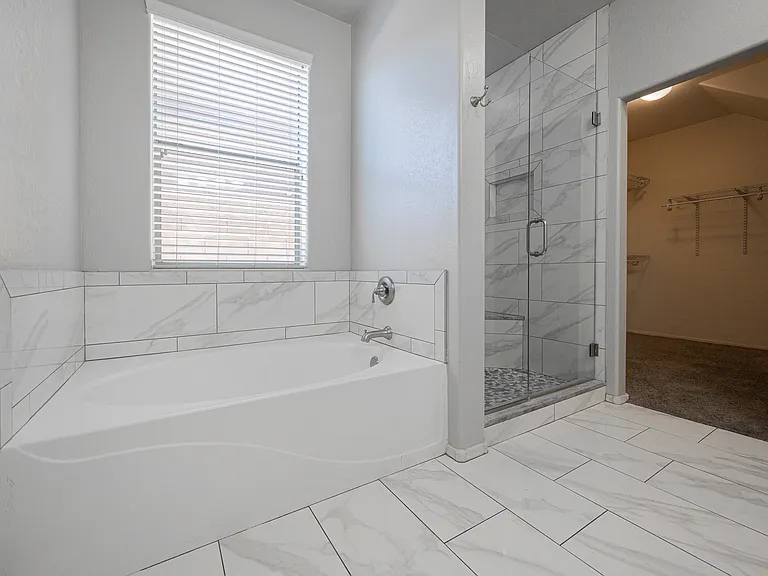 1861 E Patrick Ln — Photo 17