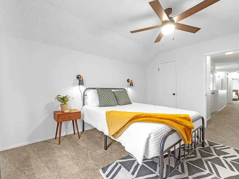 Queen Bed