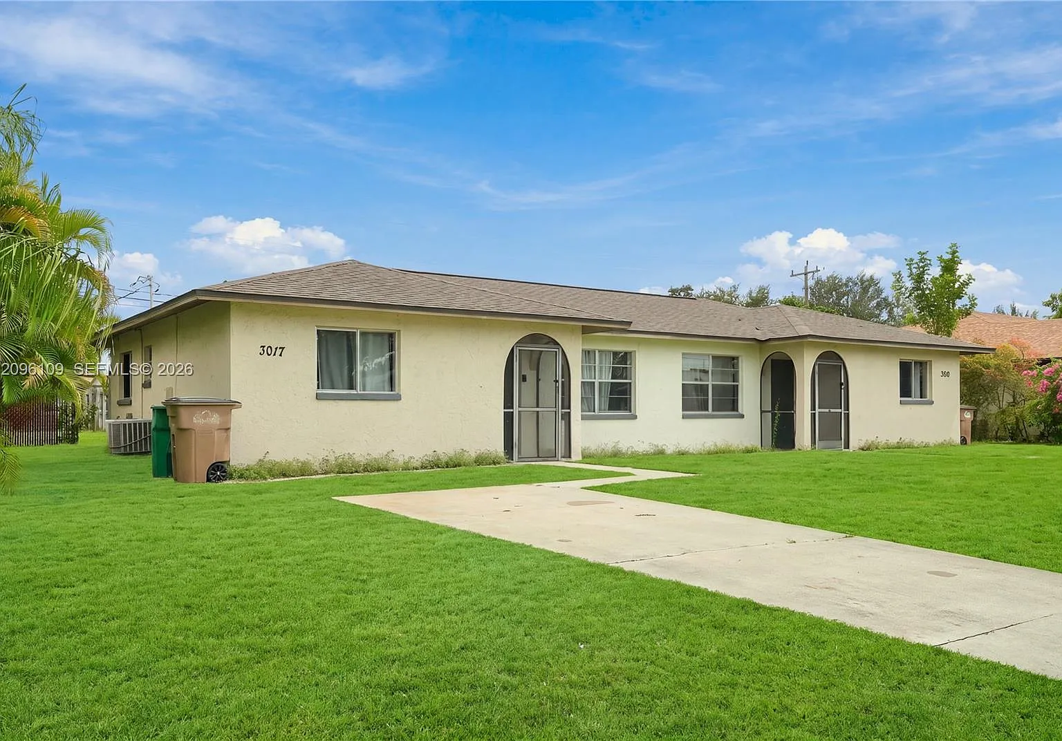 2 bed, 1.5 bath, $1,650 — Photo 1