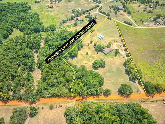3rd image of 16627 W Forrest Hills Rd