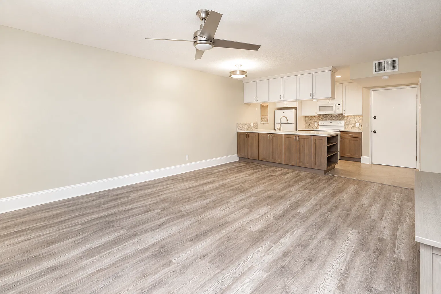 10737 San Diego Mission Rd — Photo 4
