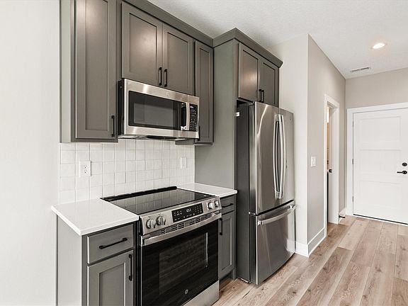 5th image of 2721 Yordi Dr