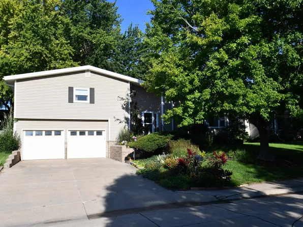 4204 Indian Rd, Kearney, NE 68847