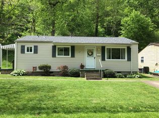 927 Lexington Dr, Saint Albans, WV 25177