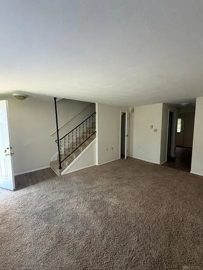 2 bed, 1.5 bath, $925 — Photo 3