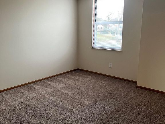 4th image of 7192 Feather Ct