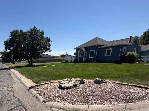 1335 Court St., Imperial, NE 69033