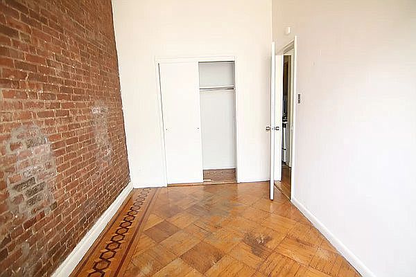 2nd image of 122 W 81st St #5A