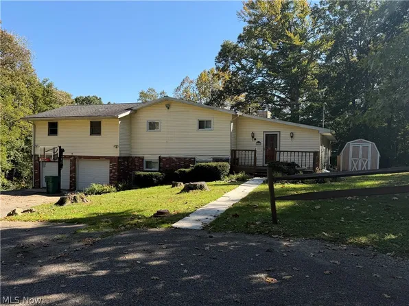 1300 Beech Dr, Zanesville, OH 43701