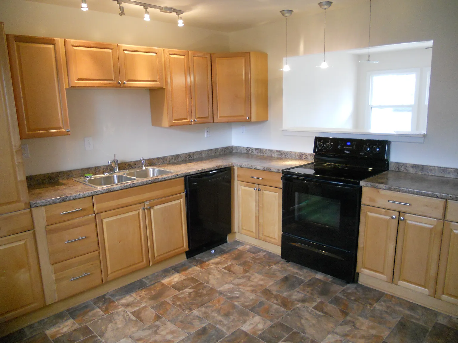 2 bed, 804 sqft, $2,200 — Photo 4