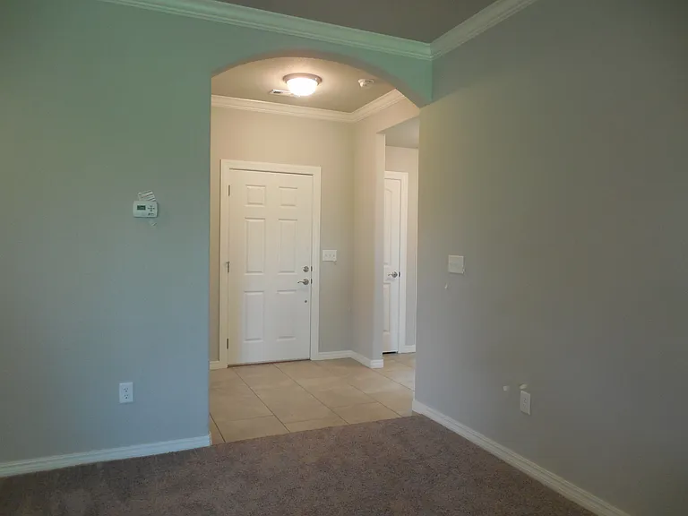 1111 Gardenia St — Photo 4