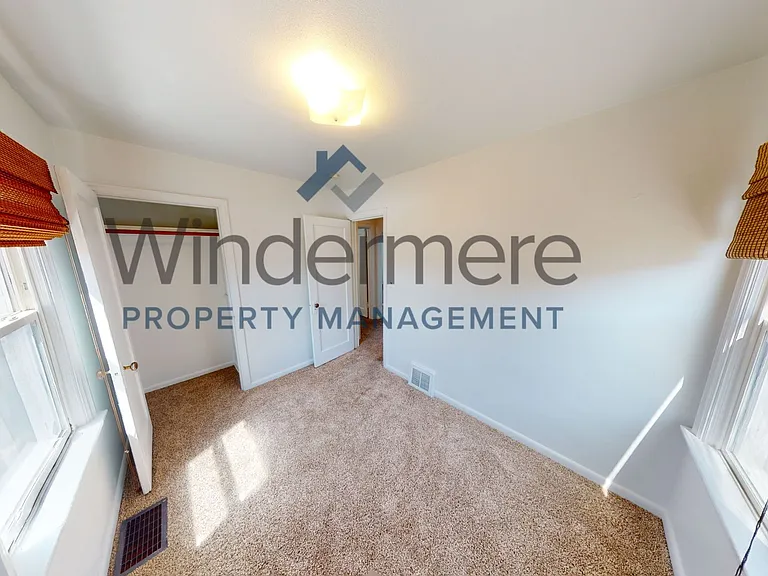 1736 Portland Ave — Photo 5