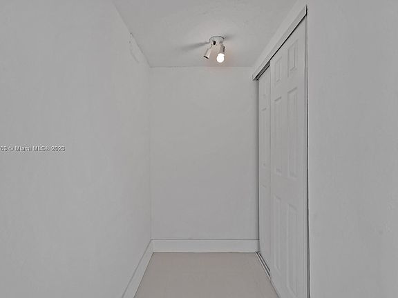 2nd image of 2040 NE 182nd St