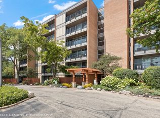 5950 Oakwood Dr APT 6F, Lisle, IL 60532