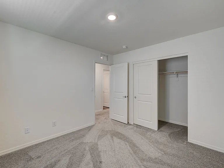 4116 Gold Desert St — Photo 40