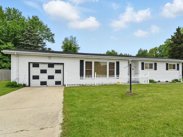 766 S Crystal Ave, Benton Harbor, MI 49022