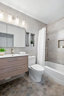 Sold by Compass | media 18