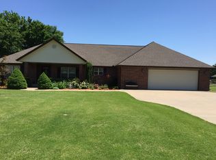 1124 Rolling Oaks Rd, Grove, OK 74344
