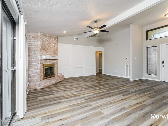 5th image of 8914 Saratoga Forest Dr