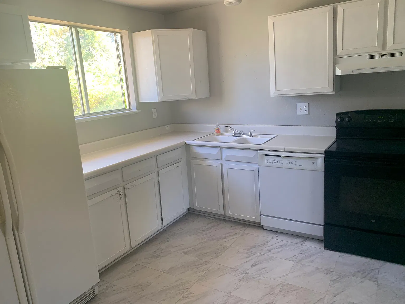 15832 E Bates Pl — Photo 2