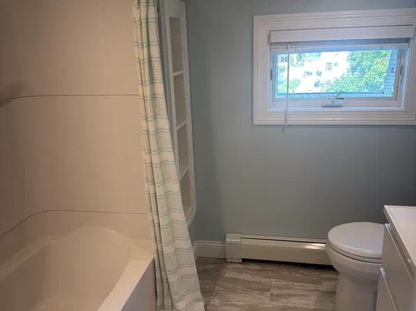 17 Rugg St APT 3, Saint Albans, VT 05478