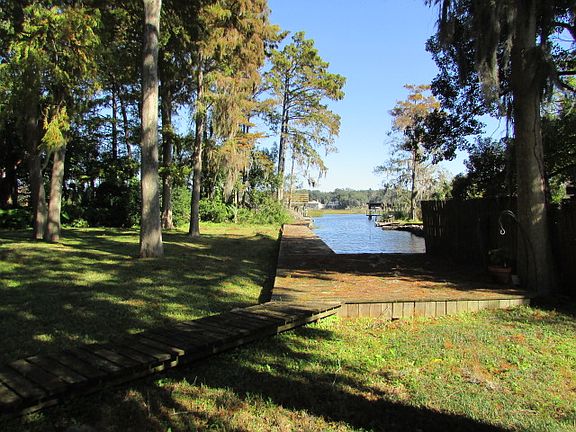 2nd image of 6129 Robbins Cir N
