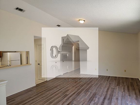 4th image of 8146 Treetop Ln