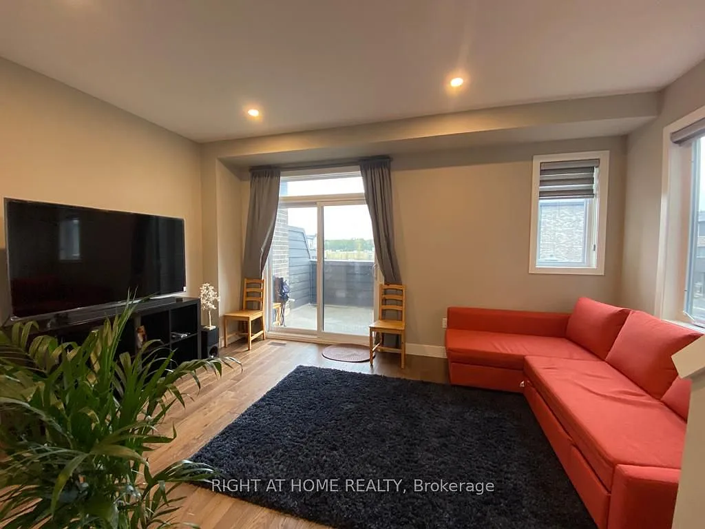 3 bed, $2,400 — Photo 4