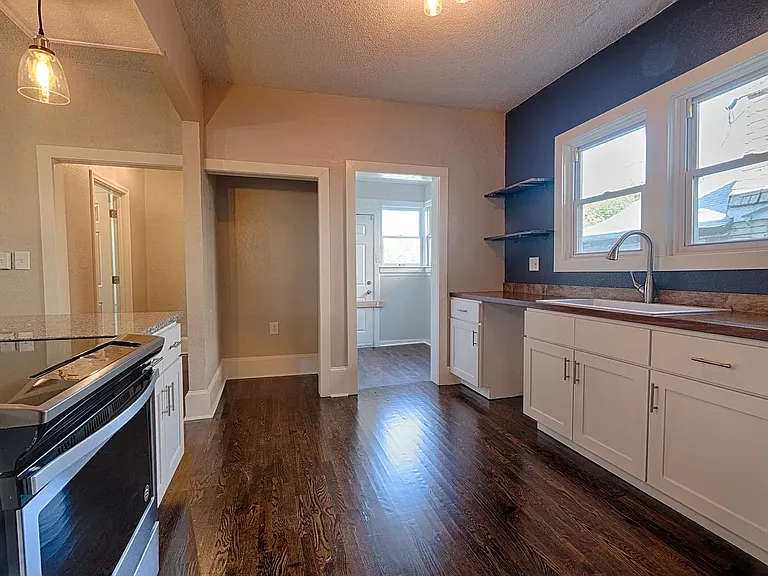 4408 Forest Ave — Photo 13