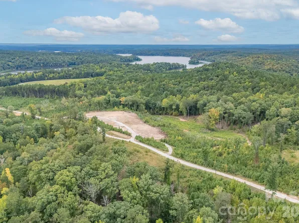 1513 Debutary Rd, Great Falls, SC 29055