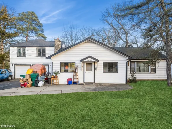 24043 N Overhill Dr, Lake Zurich, IL 60047
