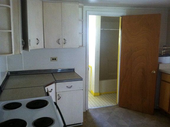 5th image of 616 Nectarine St