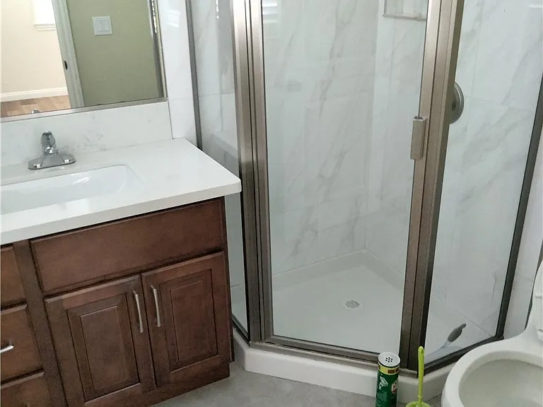 2704 W Grand Ave #B — Photo 10