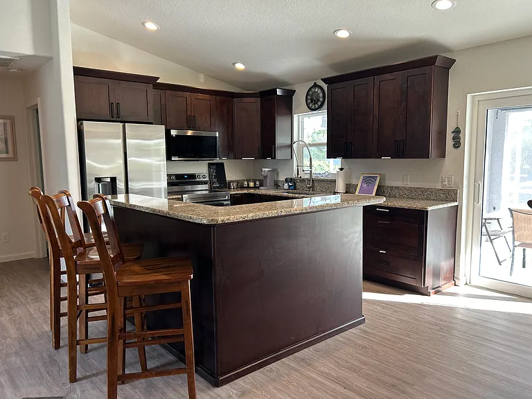 Kitchen Island where you can dine, watch tv, and entertain.
The kitchen is fully equipped:)