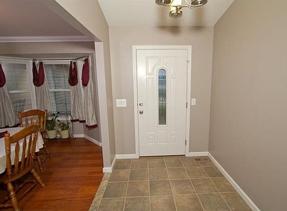 2nd image of 185 Rockport Dr