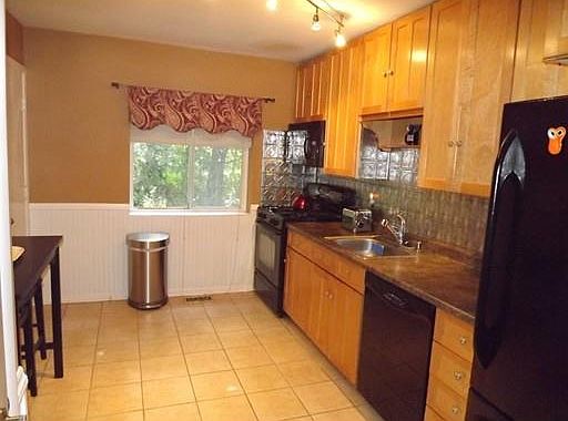 4th image of 6 Bayberry Dr APT 2