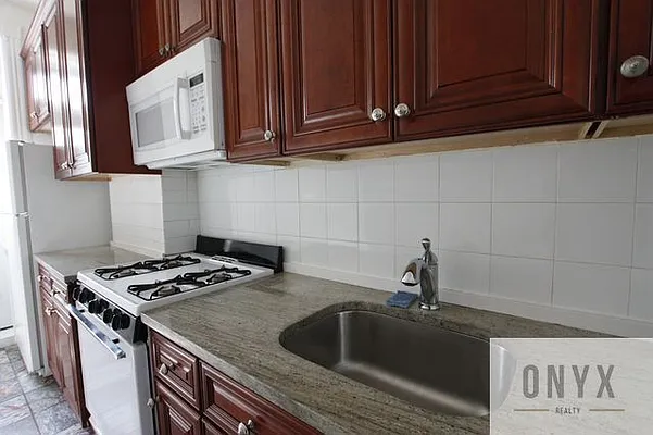 Rented by Onyx | media 25