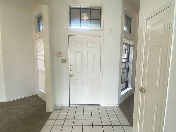 2nd image of 519 Arapaho Dr
