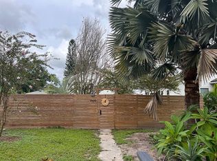 1009 16th Ave N, Saint Petersburg, FL 33704