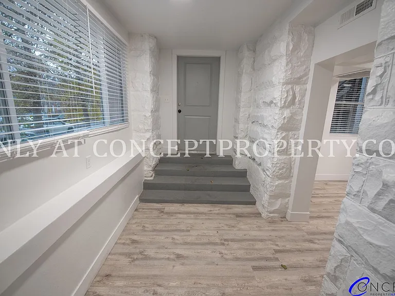 First Avenue Flats — Photo 125