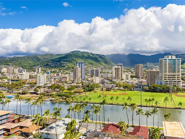 430 Keoniana St APT 1003, Honolulu, HI 96815