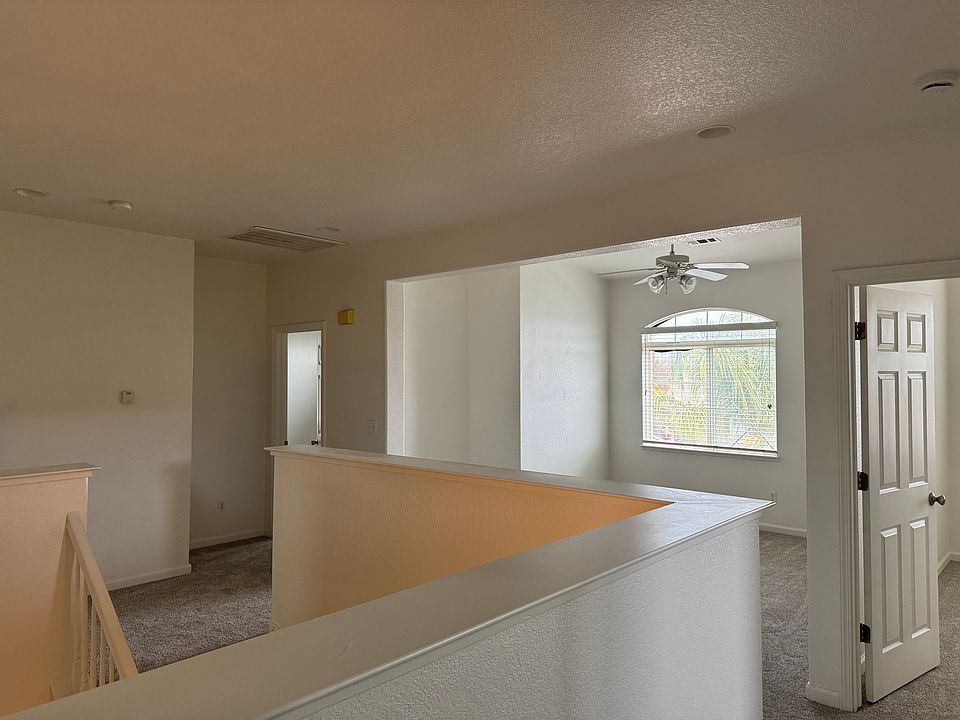 2nd image of 10523 Winward Ave