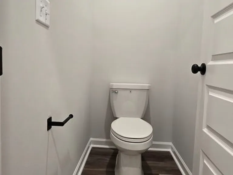 Talladega Dr — Photo 31
