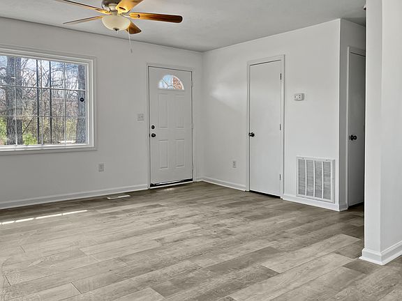 3rd image of 306 Sandra Drive