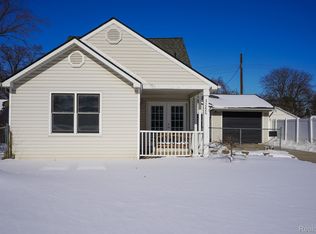 35226 Glen St, Westland, MI 48186