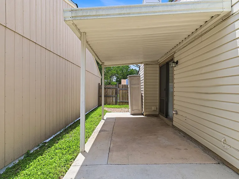 6210 Valley Queen — Photo 21