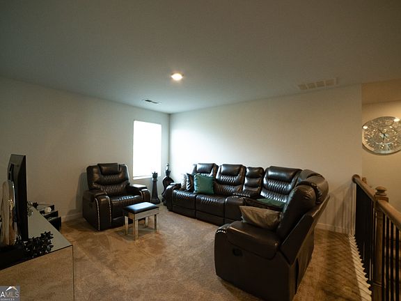 3rd image of 1193 Bluecoat Cir
