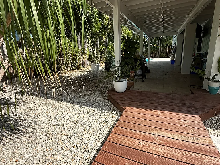22774 Cudjoe Dr — Photo 2