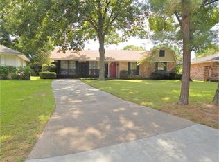 115 Greyfriar Dr, Houston, TX 77037